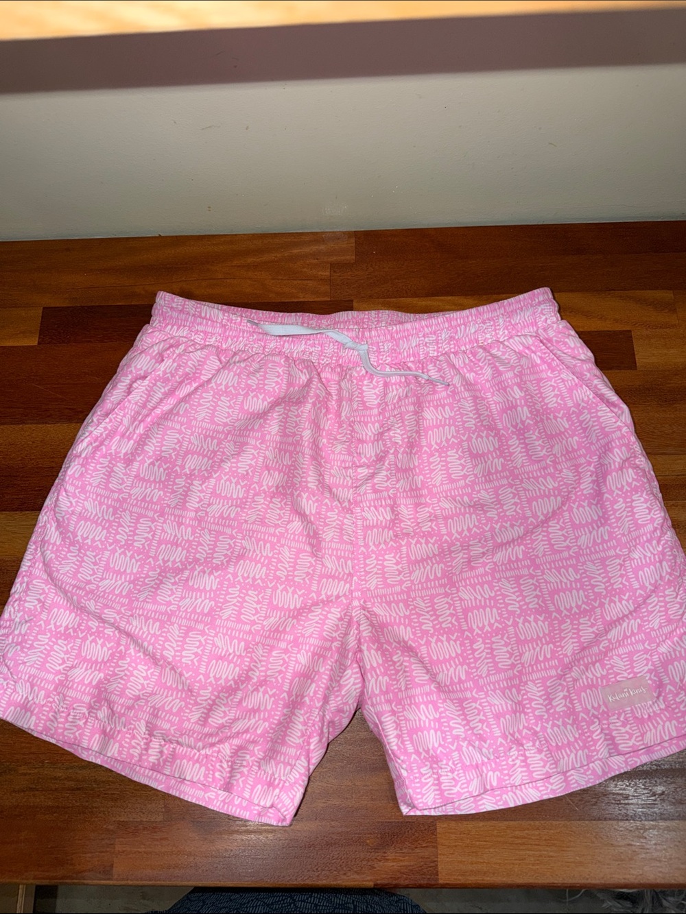 LN. Kulani Kinis Pink Patterned Men's Swim Trunks. xL